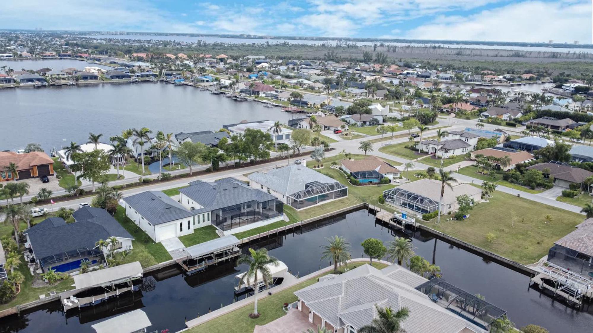 Waterfront Bliss Retreat Sailboat Access And Heated Pool Holiday home *