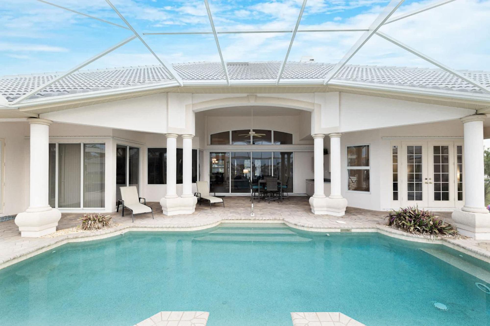 Waterfront Bliss Retreat Sailboat Access And Heated Pool Holiday home